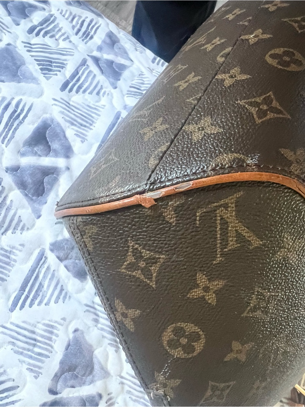 Louis Vuitton Monogram Canvas Dome Satchel with Tan Trim - Picture 6 of 16